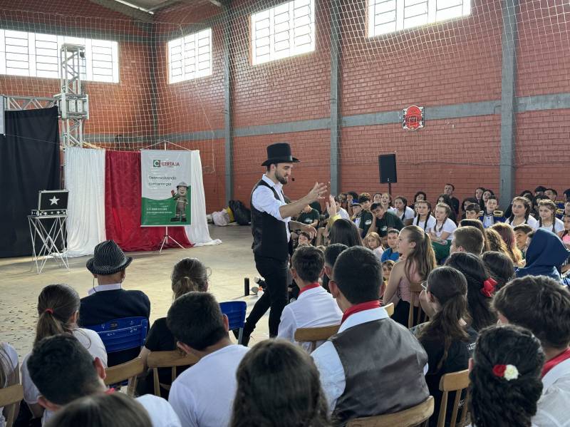 Show de mágica divertiu os participantes