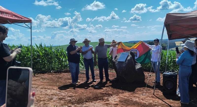 Lançamento da pedra fundamental da fábrica da Vita Borges